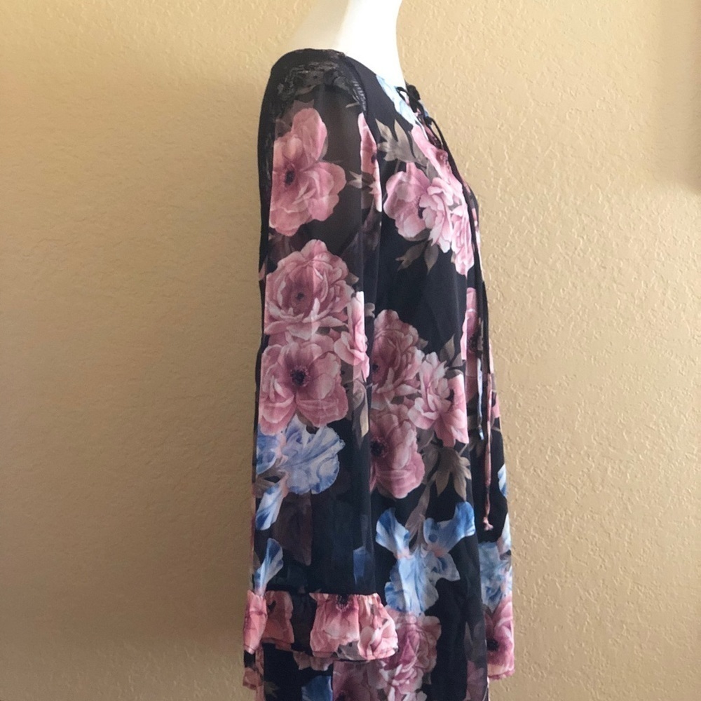 Honey Punch  Bell Sleeve Dress Floral Print Size M - Picture 3 of 8